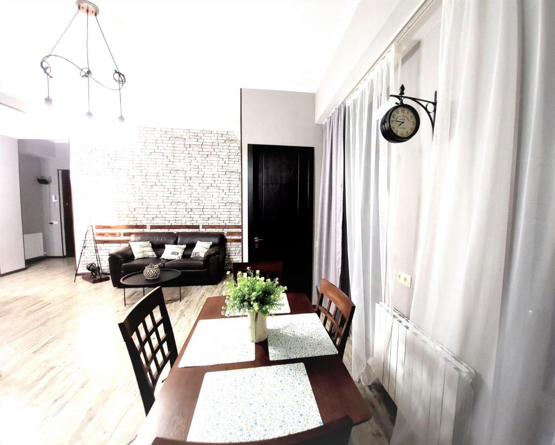 Avlabari Apartment - New One Tbilisi Eksteriør bilde